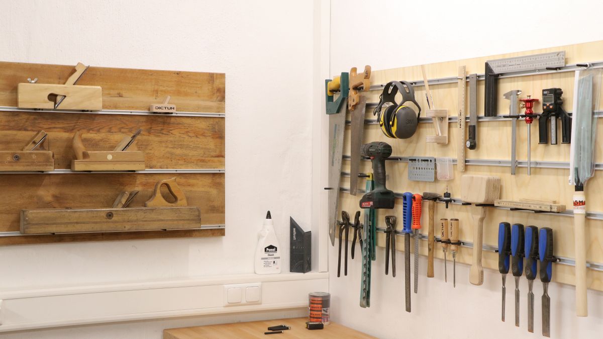 Werkzeugwände Holzwerkstatt flexibler-wandhalter-fuer-hobel-werkzeugwaende-holzwerkstatt-96d59811.jpeg