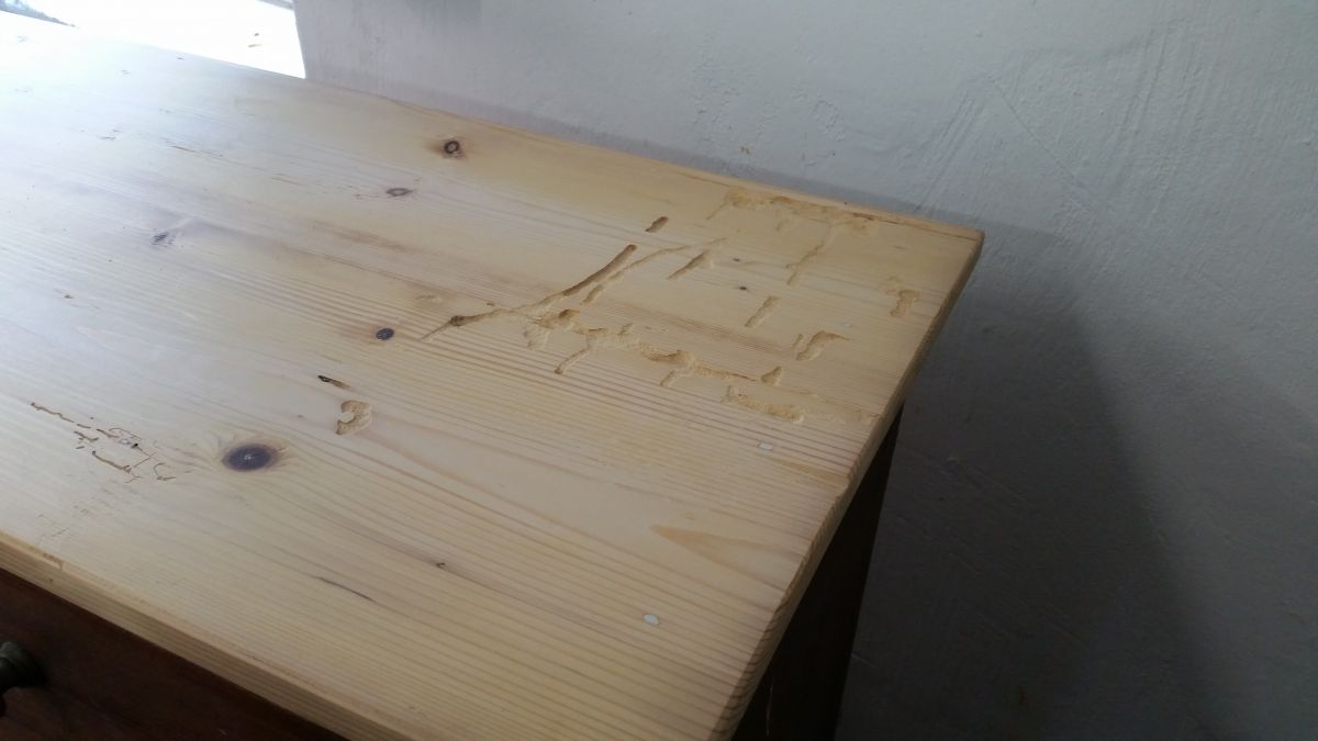 holzschrank-restaurierung-holzwurm-befall-af16706b.jpeg