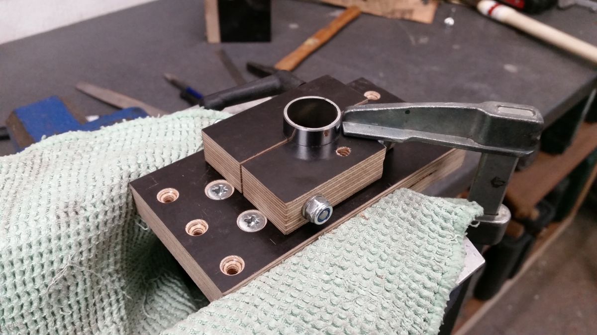 kamerastativ-eigenbau-schnellspanner-am-kreuzblock-4f80c5f8.jpeg