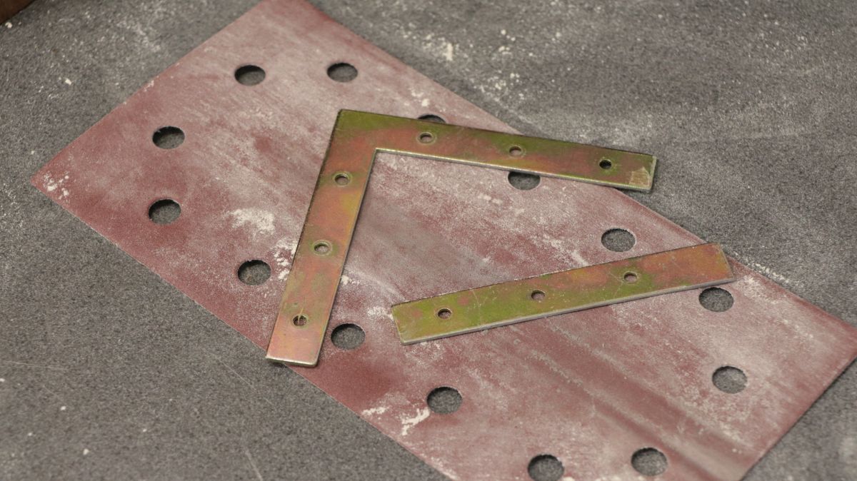 Winkel sägen feilen schleifen mittenfinder-fuer-rundmaterial-selbst-bauen-winkel-saegen-feilen-schleifen-828a36d3.jpeg