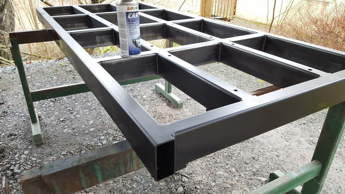 mobiles-materiallager-fuer-holz-metall-werkstatt-lackierung-draussen-3eb320d7.jpeg