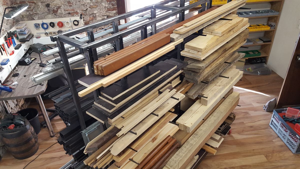 mobiles-materiallager-fuer-holz-metall-werkstatt-materiallager-holz-metall-a6be038a.jpeg