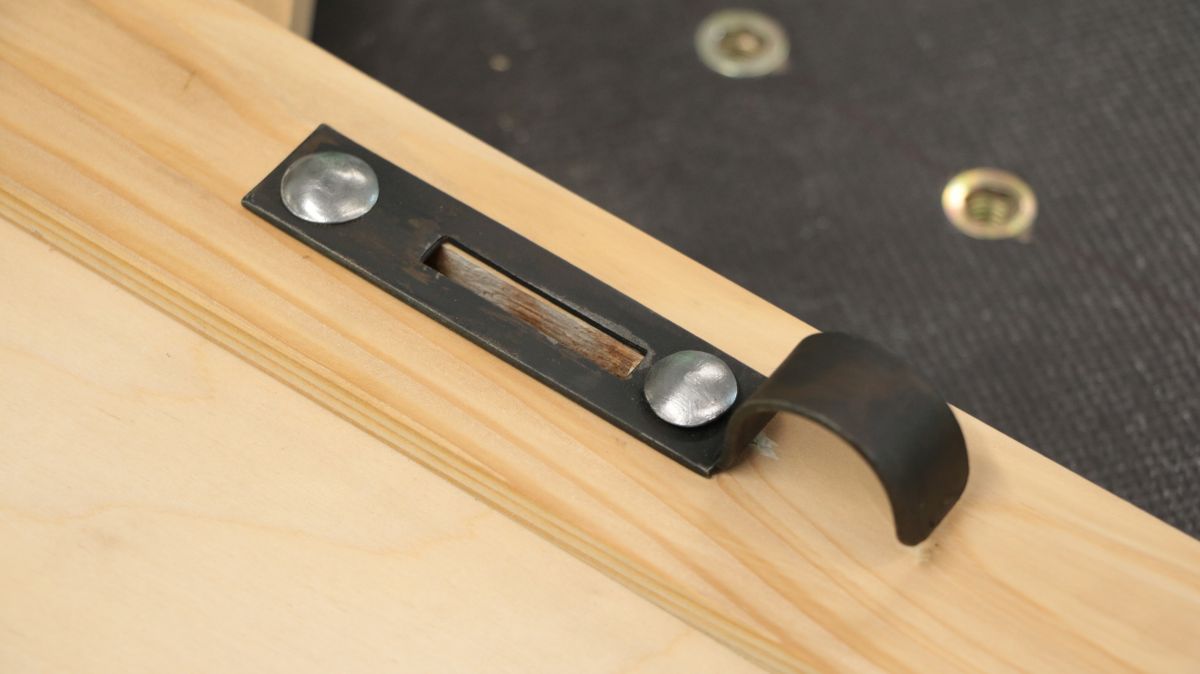 restaurierte beschläge restaurierung-haengeschrank-restaurierte-beschlaege-eb0b6da5.jpeg