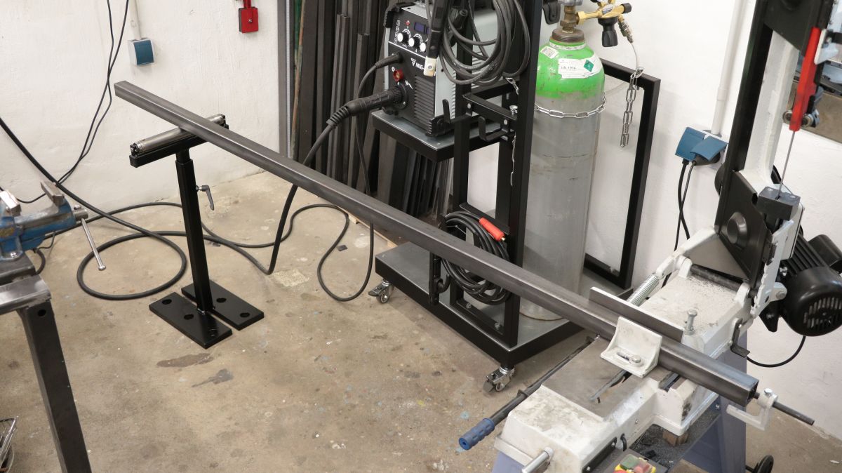 rollenbock-fuer-metallbandsaege-selbstbauen-rollenbock-metallbandsaege-c4f0261d.jpeg