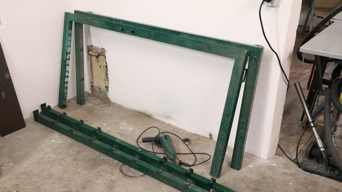 schweisstisch-aus-stahltor-bauen-rahmenteile-nach-zuschnitt-f8f709de.jpeg