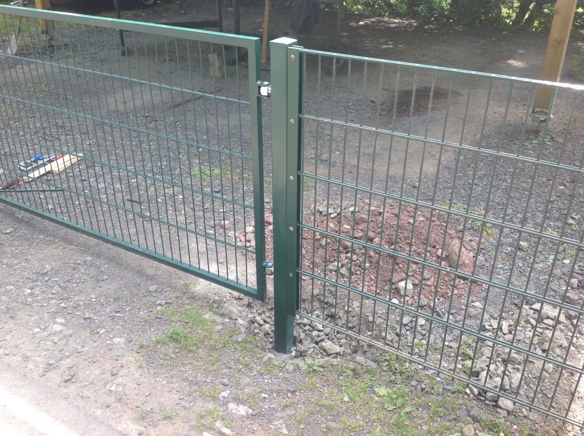 stabmatten-zaun-und-tor-fertiger-zaun-und-tor-4beb2eb2.jpeg