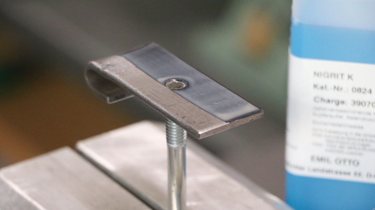 werkzeughalter-aus-stahl-mit-warmverformung-stahl-bruenieren-8cd30d9c.jpeg